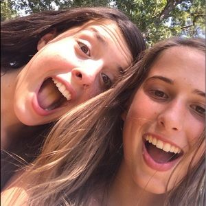 Meet your Posher, Courtney